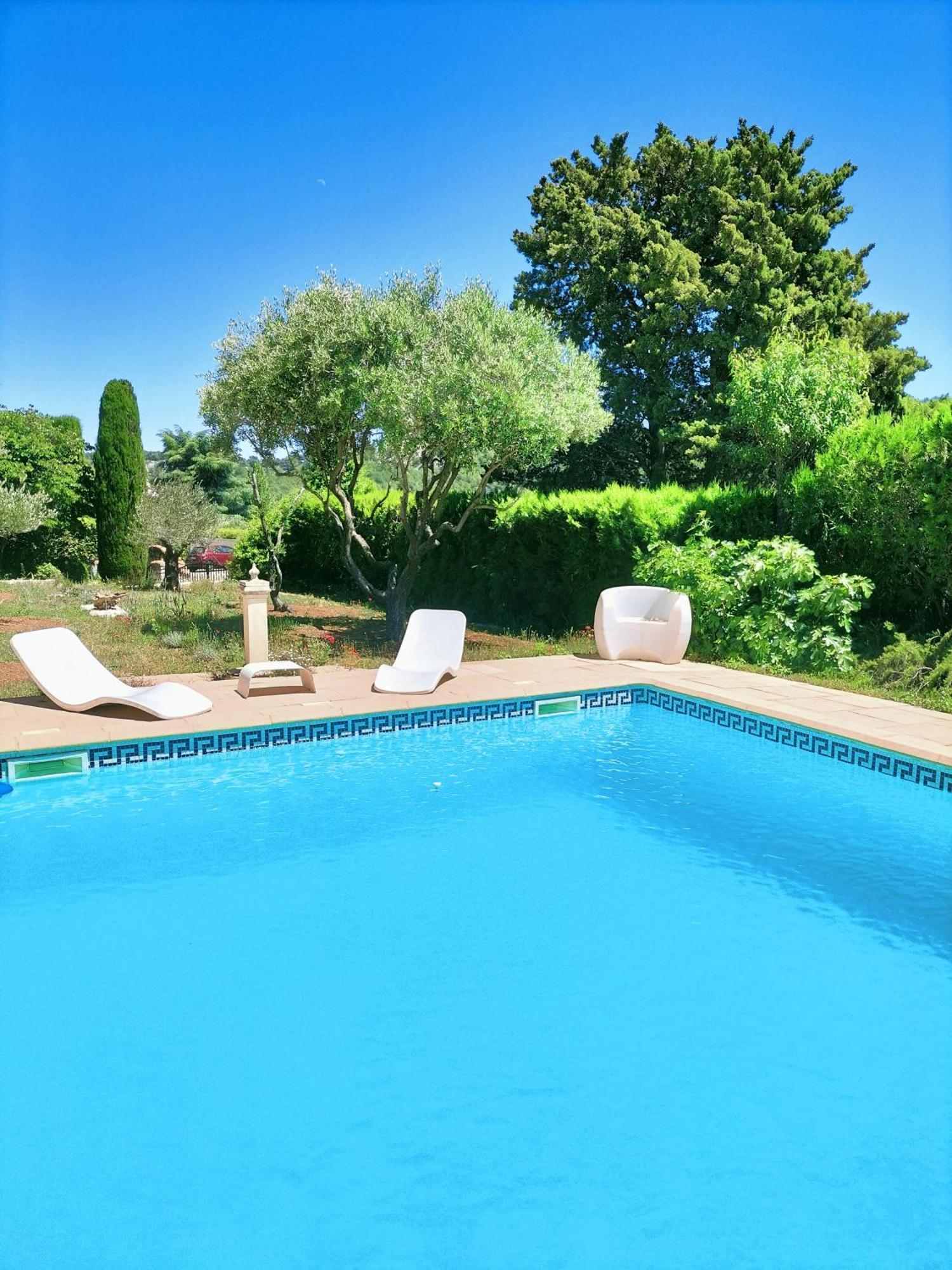 Vacances Carnoux-en-Provence 外观 照片
